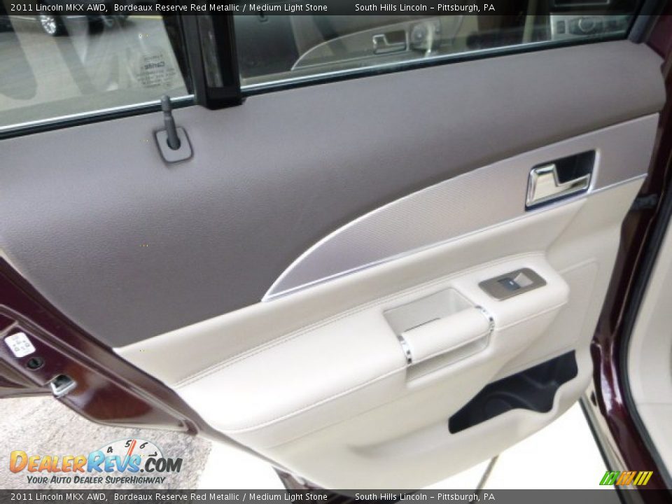 2011 Lincoln MKX AWD Bordeaux Reserve Red Metallic / Medium Light Stone Photo #19