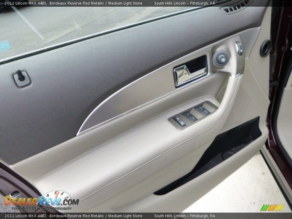 2011 Lincoln MKX AWD Bordeaux Reserve Red Metallic / Medium Light Stone Photo #20