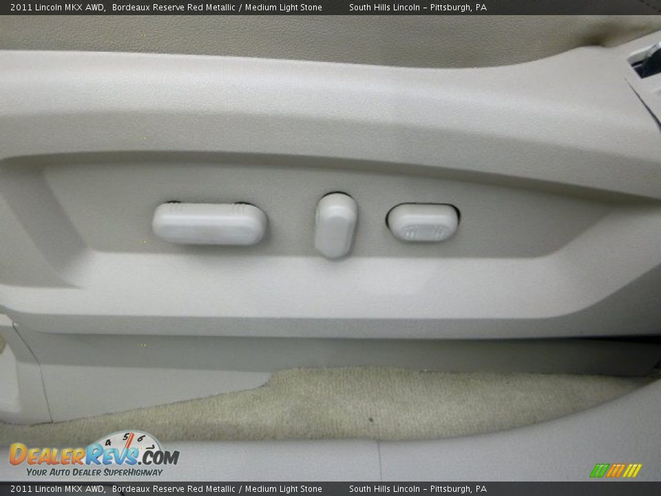 2011 Lincoln MKX AWD Bordeaux Reserve Red Metallic / Medium Light Stone Photo #21