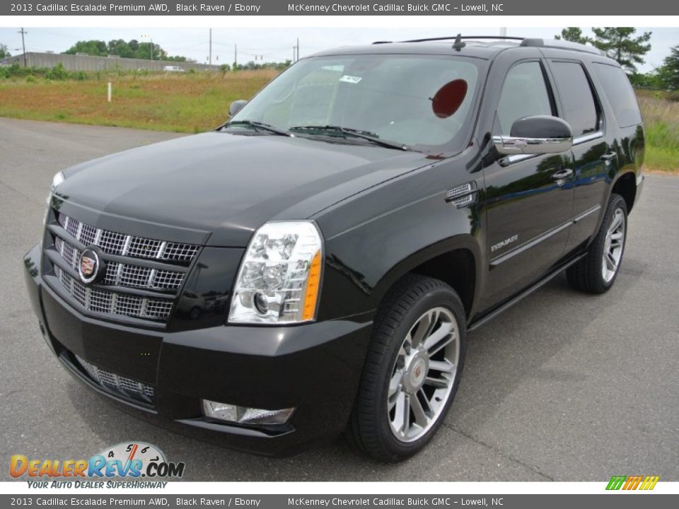 Front 3/4 View of 2013 Cadillac Escalade Premium AWD Photo #1