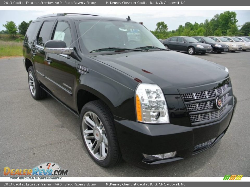 Front 3/4 View of 2013 Cadillac Escalade Premium AWD Photo #2