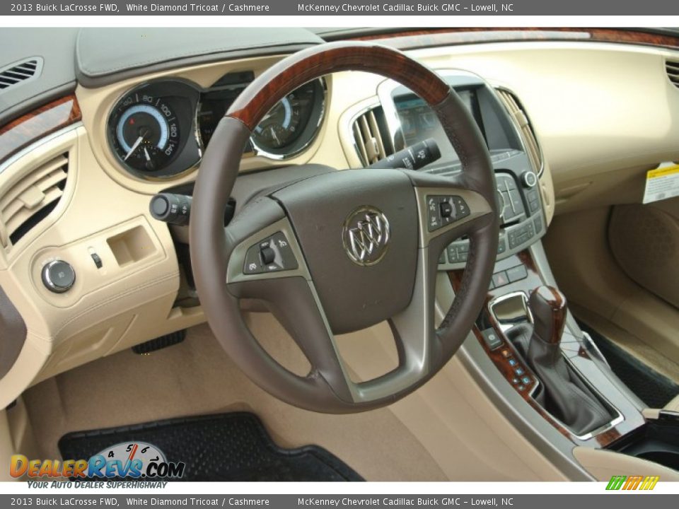 2013 Buick LaCrosse FWD White Diamond Tricoat / Cashmere Photo #23