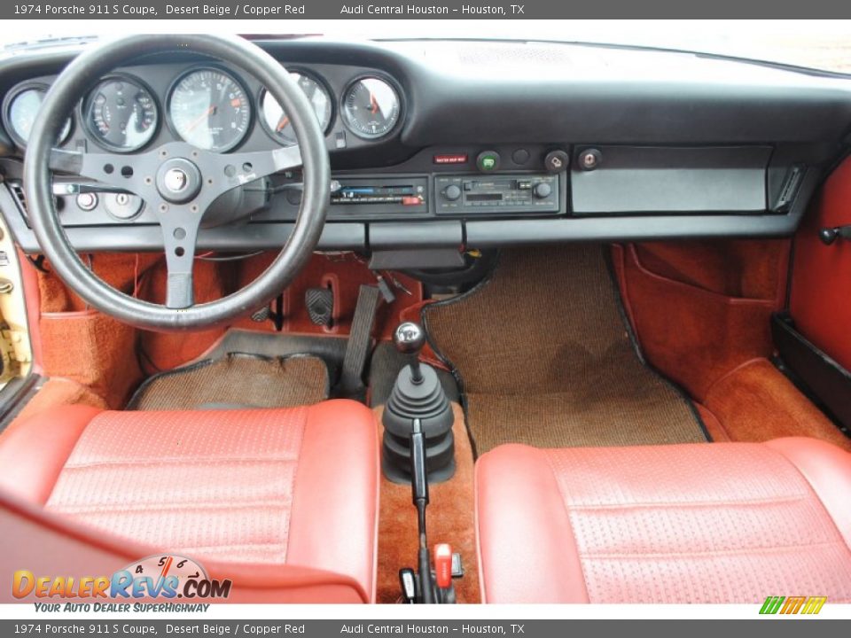 Dashboard of 1974 Porsche 911 S Coupe Photo #13