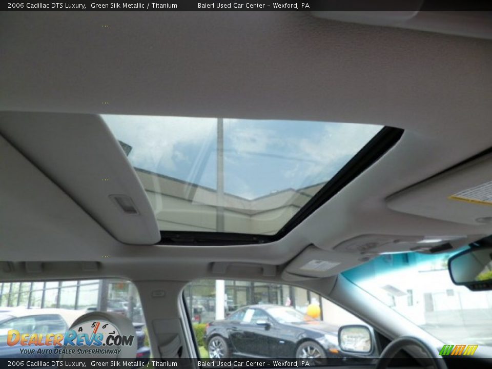 2006 Cadillac DTS Luxury Green Silk Metallic / Titanium Photo #11
