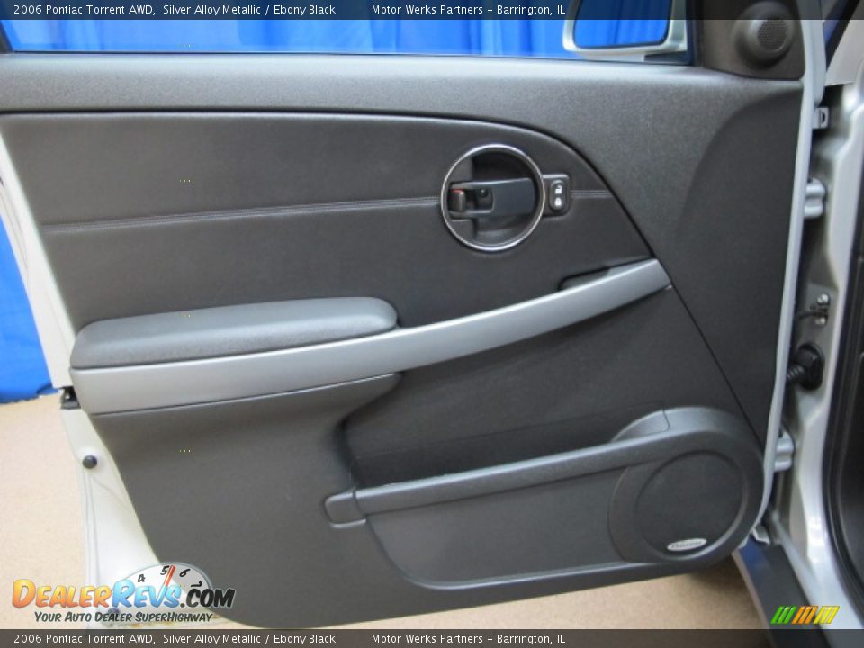 2006 Pontiac Torrent AWD Silver Alloy Metallic / Ebony Black Photo #33