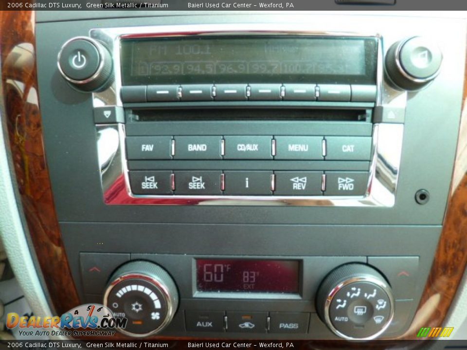 Controls of 2006 Cadillac DTS Luxury Photo #19