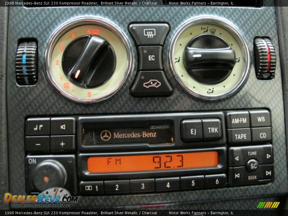 Controls of 1998 Mercedes-Benz SLK 230 Kompressor Roadster Photo #22