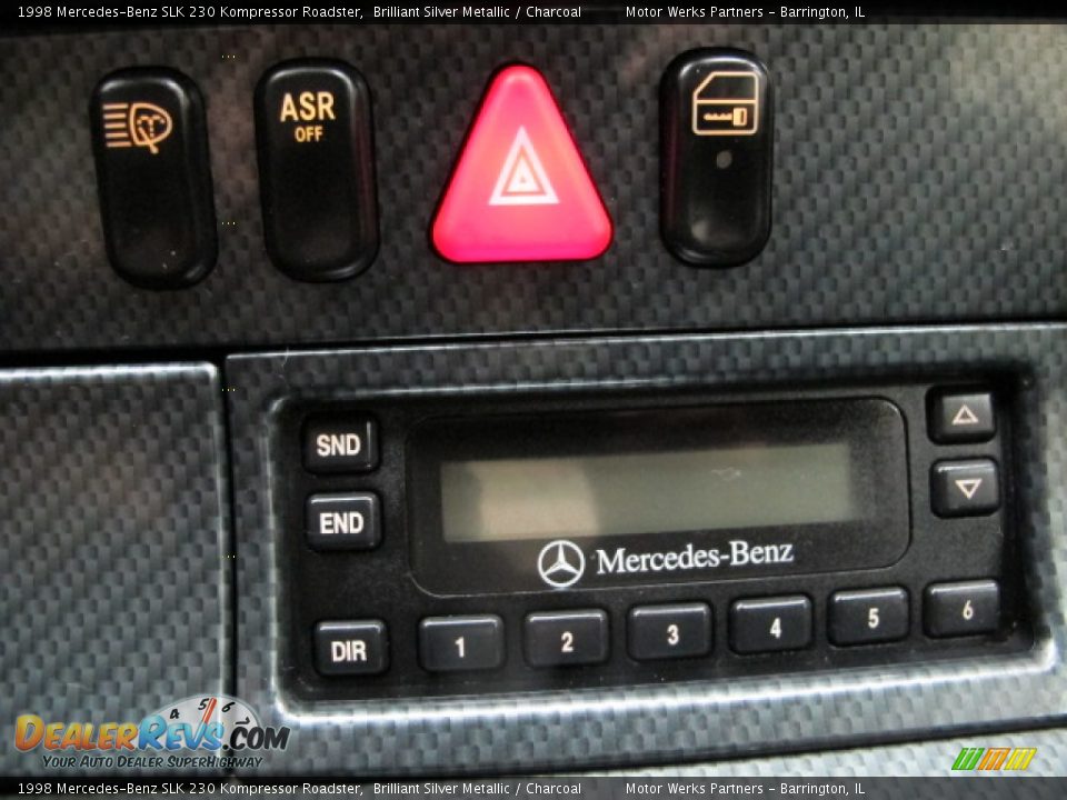 Controls of 1998 Mercedes-Benz SLK 230 Kompressor Roadster Photo #23