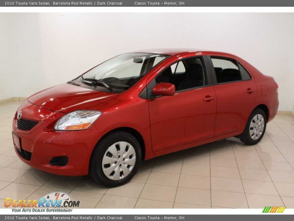 Front 3/4 View of 2010 Toyota Yaris Sedan Photo #3