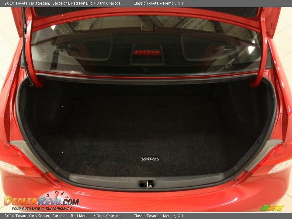 2010 Toyota Yaris Sedan Barcelona Red Metallic / Dark Charcoal Photo #13