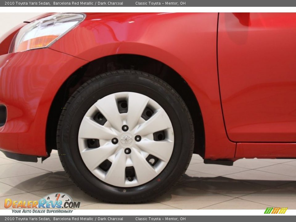 2010 Toyota Yaris Sedan Barcelona Red Metallic / Dark Charcoal Photo #15
