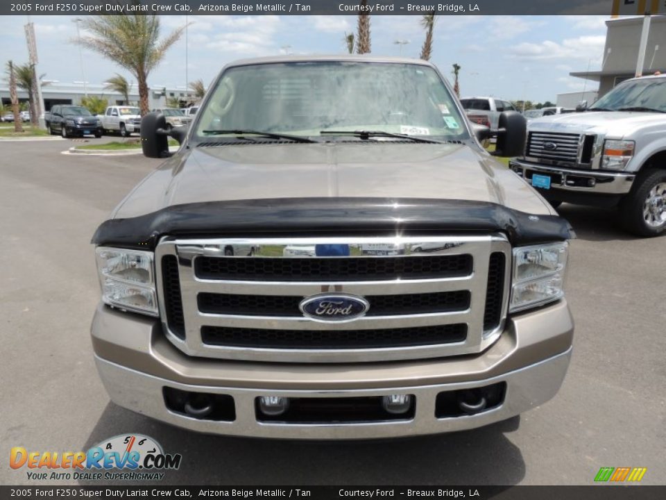 2005 Ford F250 Super Duty Lariat Crew Cab Arizona Beige Metallic / Tan Photo #2