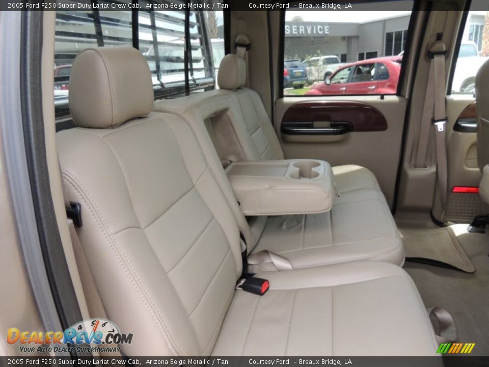 2005 Ford F250 Super Duty Lariat Crew Cab Arizona Beige Metallic / Tan Photo #8