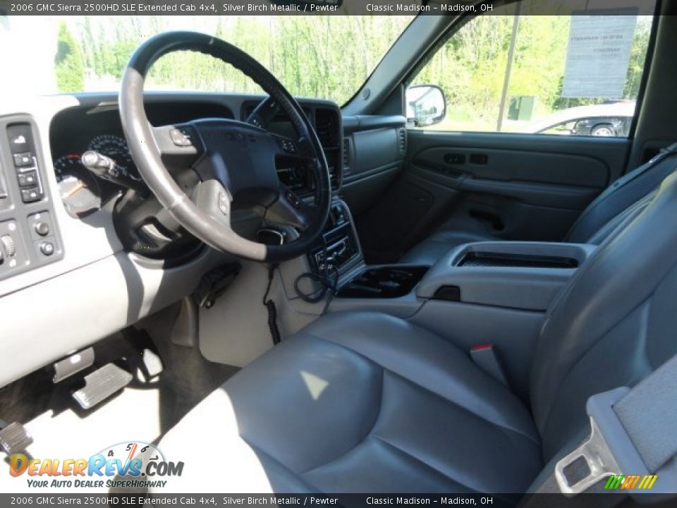 2006 GMC Sierra 2500HD SLE Extended Cab 4x4 Silver Birch Metallic / Pewter Photo #3