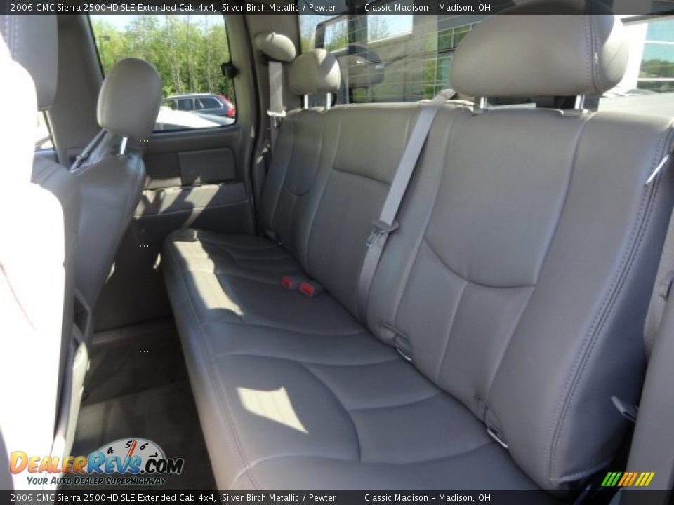 2006 GMC Sierra 2500HD SLE Extended Cab 4x4 Silver Birch Metallic / Pewter Photo #7