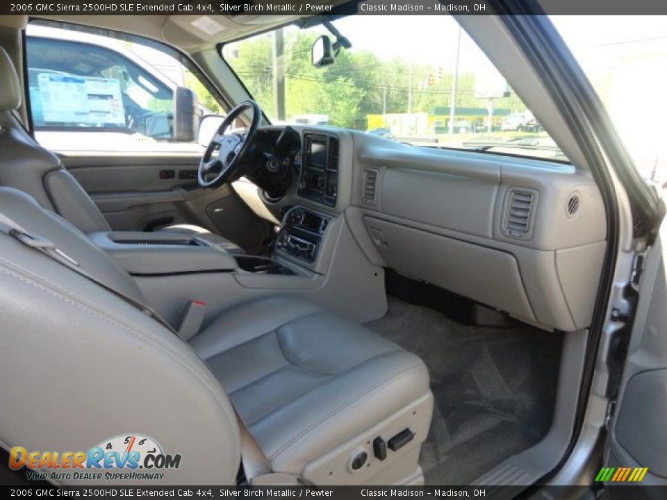 2006 GMC Sierra 2500HD SLE Extended Cab 4x4 Silver Birch Metallic / Pewter Photo #10