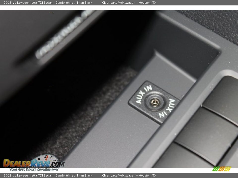 2013 Volkswagen Jetta TDI Sedan Candy White / Titan Black Photo #23