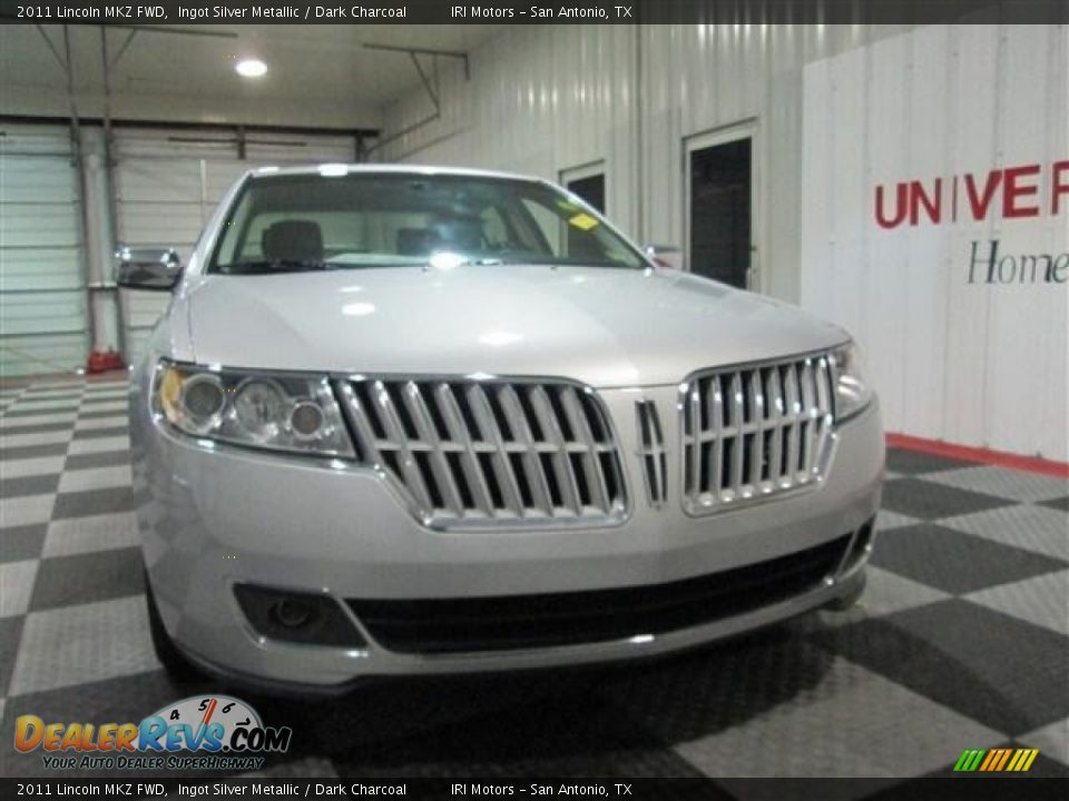 2011 Lincoln MKZ FWD Ingot Silver Metallic / Dark Charcoal Photo #2