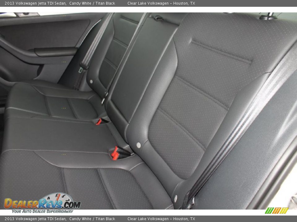 2013 Volkswagen Jetta TDI Sedan Candy White / Titan Black Photo #32