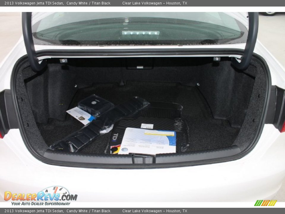 2013 Volkswagen Jetta TDI Sedan Candy White / Titan Black Photo #35