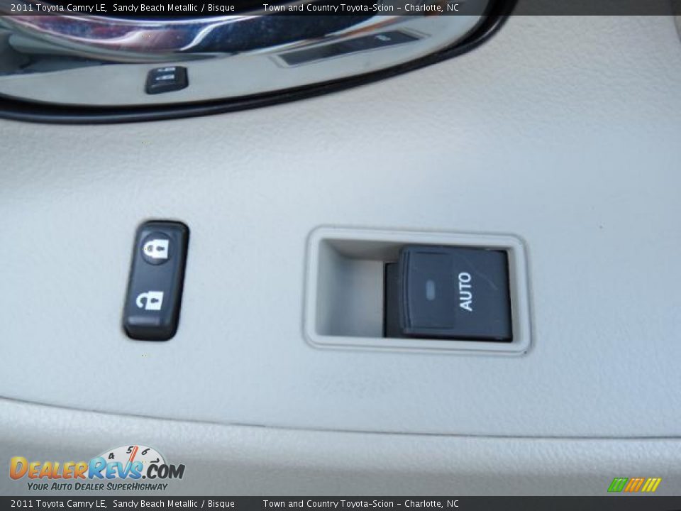 2011 Toyota Camry LE Sandy Beach Metallic / Bisque Photo #29