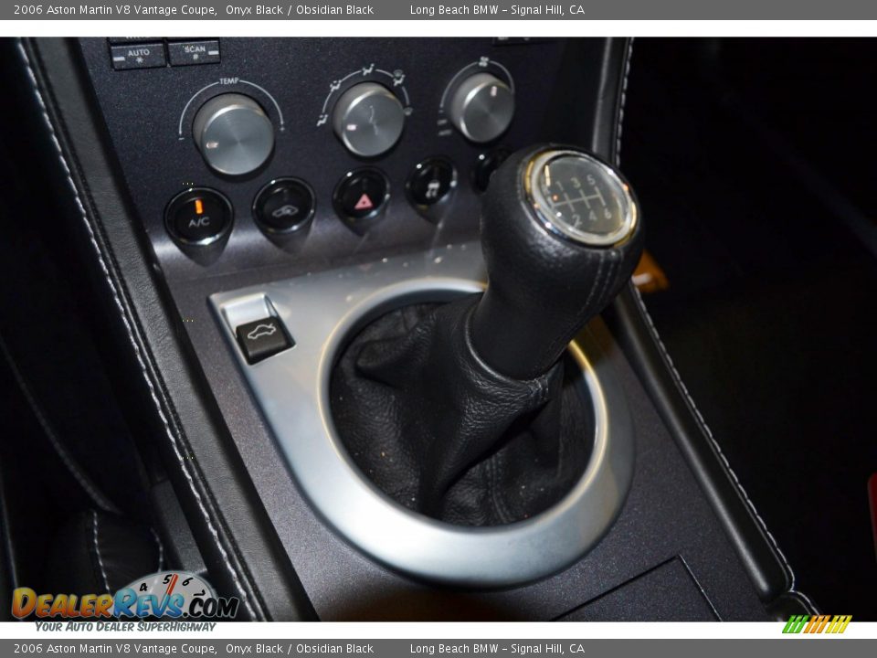 2006 Aston Martin V8 Vantage Coupe Shifter Photo #22