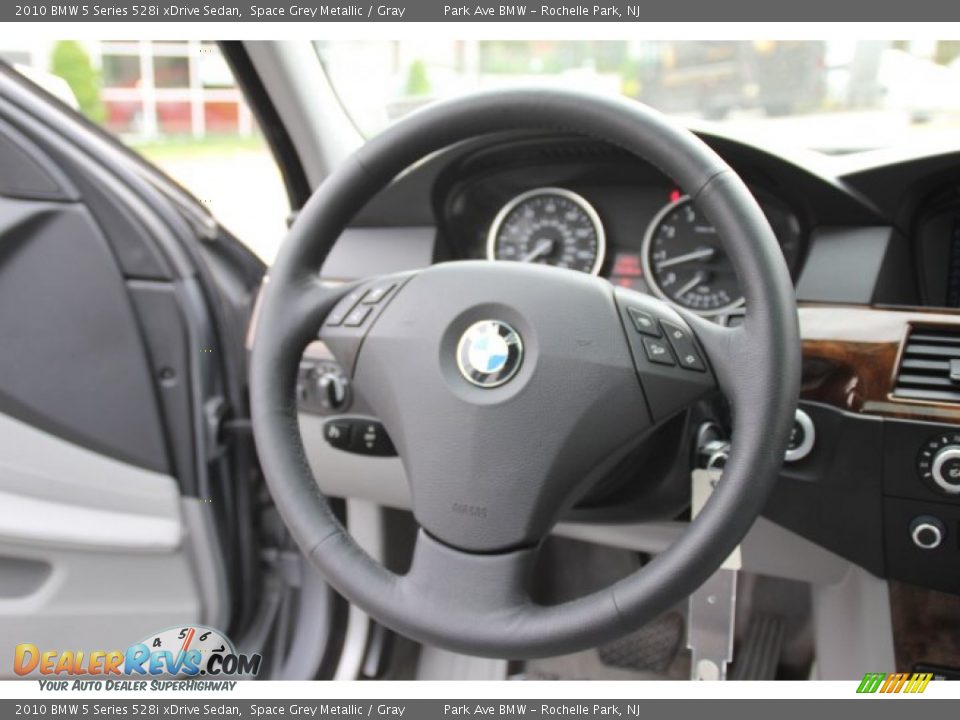 2010 BMW 5 Series 528i xDrive Sedan Space Grey Metallic / Gray Photo #16