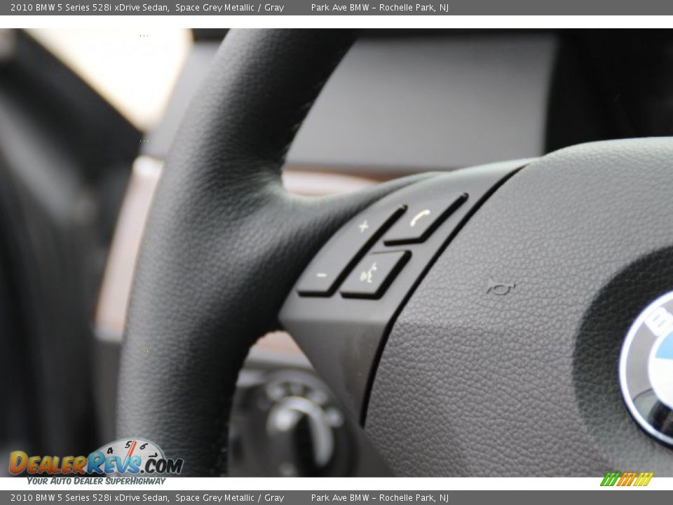 2010 BMW 5 Series 528i xDrive Sedan Space Grey Metallic / Gray Photo #17