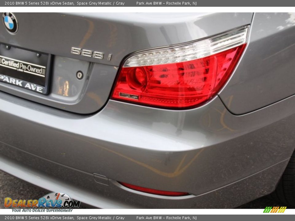 2010 BMW 5 Series 528i xDrive Sedan Space Grey Metallic / Gray Photo #22