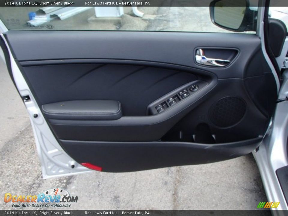 2014 Kia Forte LX Bright Silver / Black Photo #12