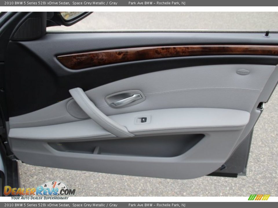 2010 BMW 5 Series 528i xDrive Sedan Space Grey Metallic / Gray Photo #25