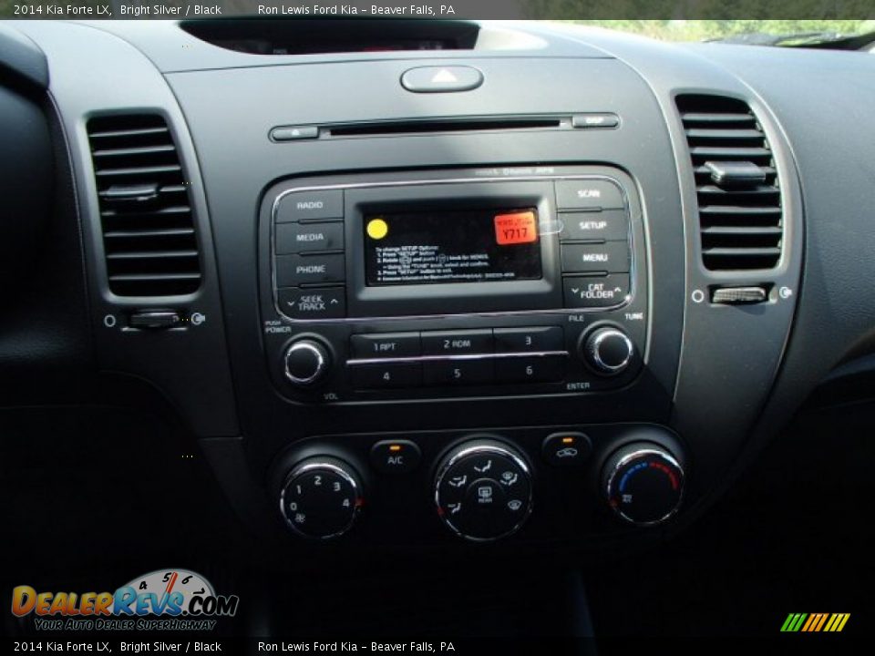 2014 Kia Forte LX Bright Silver / Black Photo #17