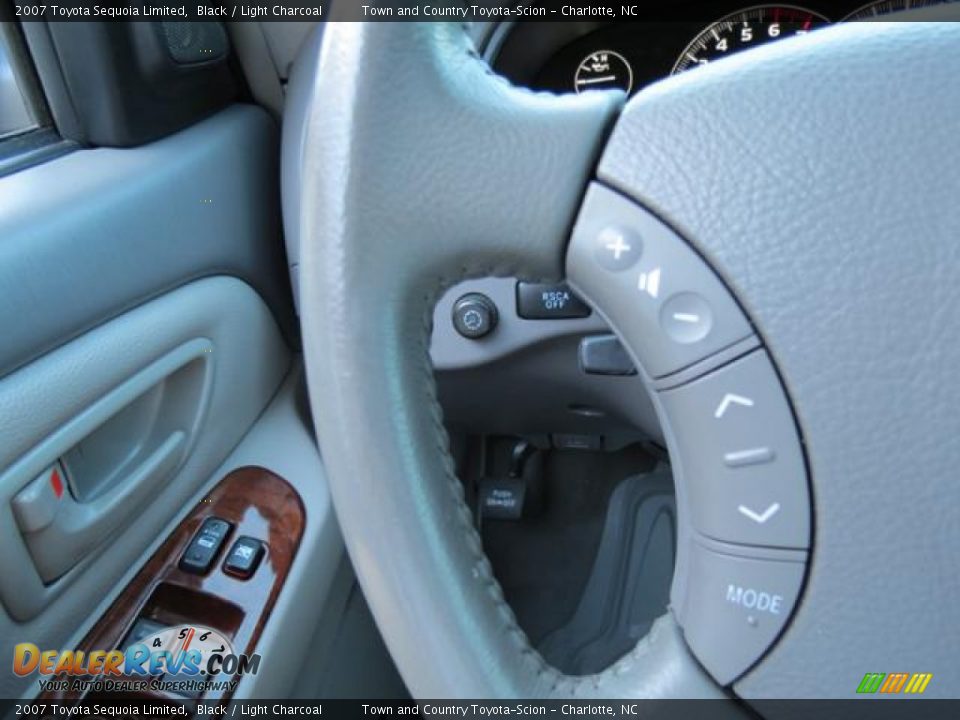 Controls of 2007 Toyota Sequoia Limited Photo #29