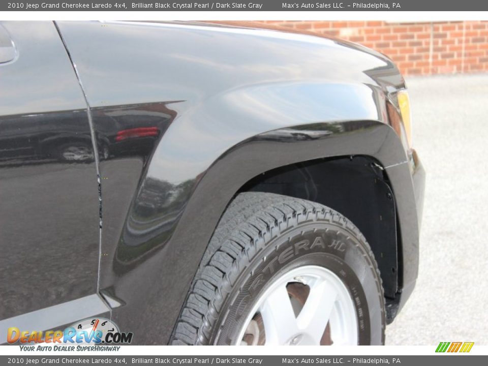 2010 Jeep Grand Cherokee Laredo 4x4 Brilliant Black Crystal Pearl / Dark Slate Gray Photo #14