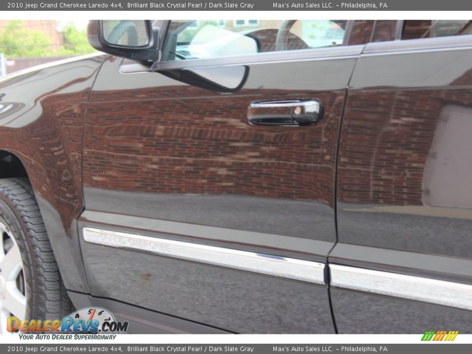 2010 Jeep Grand Cherokee Laredo 4x4 Brilliant Black Crystal Pearl / Dark Slate Gray Photo #15
