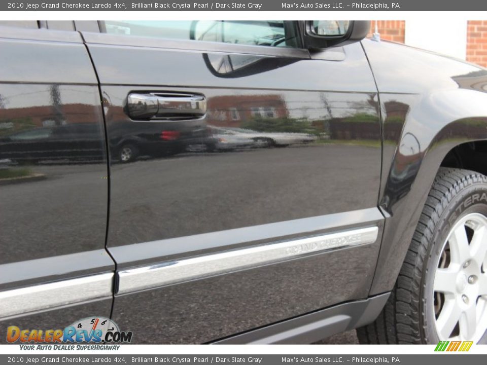 2010 Jeep Grand Cherokee Laredo 4x4 Brilliant Black Crystal Pearl / Dark Slate Gray Photo #16