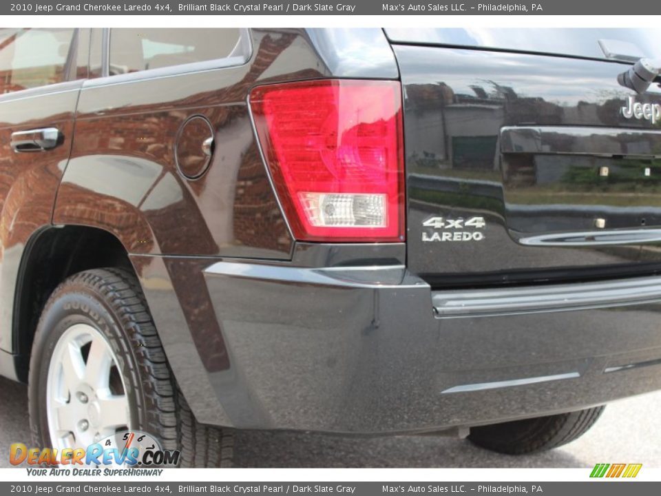 2010 Jeep Grand Cherokee Laredo 4x4 Brilliant Black Crystal Pearl / Dark Slate Gray Photo #19
