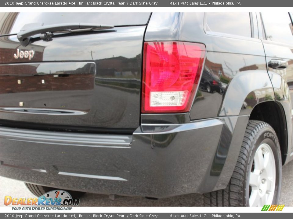 2010 Jeep Grand Cherokee Laredo 4x4 Brilliant Black Crystal Pearl / Dark Slate Gray Photo #20