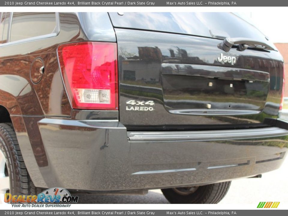 2010 Jeep Grand Cherokee Laredo 4x4 Brilliant Black Crystal Pearl / Dark Slate Gray Photo #21