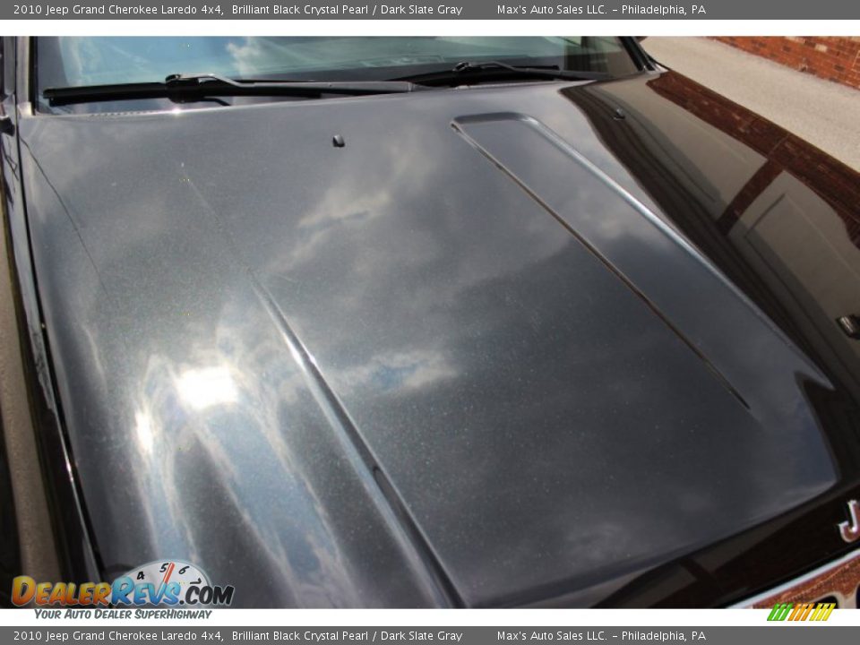2010 Jeep Grand Cherokee Laredo 4x4 Brilliant Black Crystal Pearl / Dark Slate Gray Photo #27