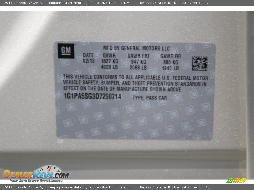 2013 Chevrolet Cruze LS Champagne Silver Metallic / Jet Black/Medium Titanium Photo #13