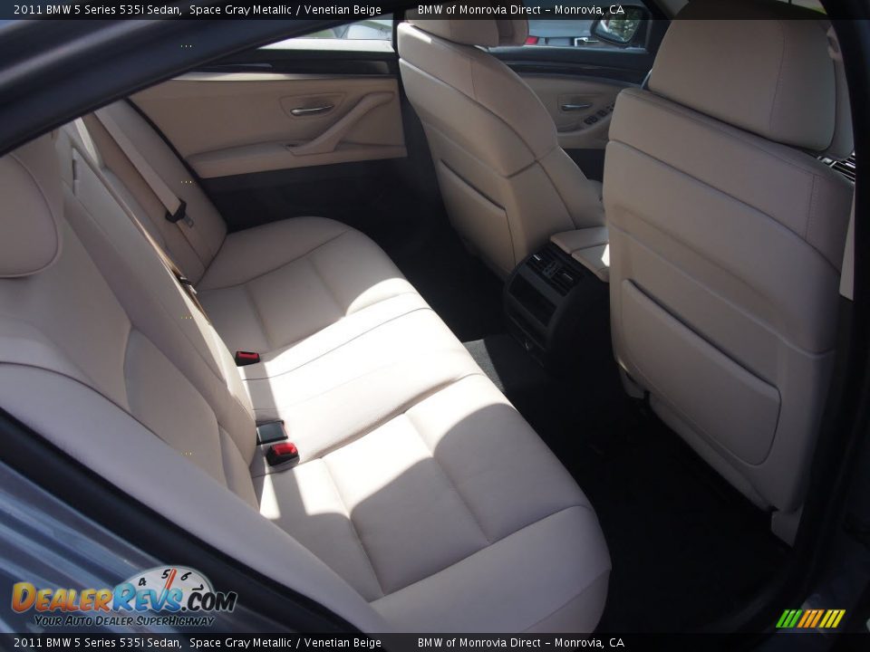 2011 BMW 5 Series 535i Sedan Space Gray Metallic / Venetian Beige Photo #6