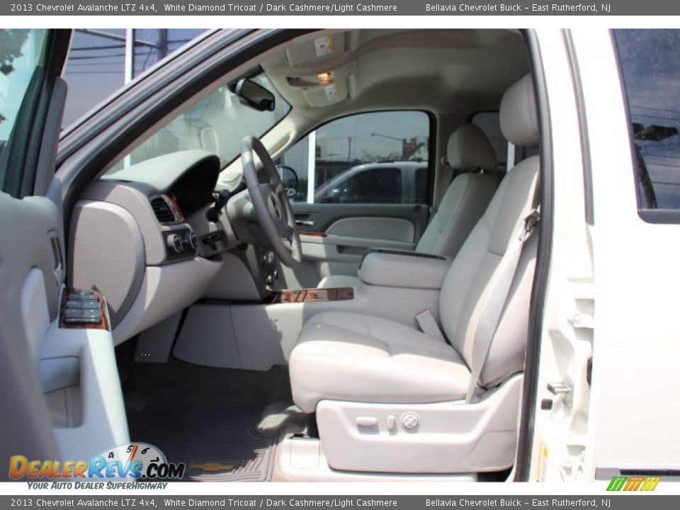 2013 Chevrolet Avalanche LTZ 4x4 White Diamond Tricoat / Dark Cashmere/Light Cashmere Photo #7