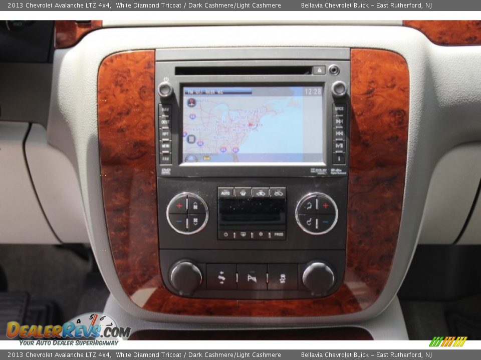 2013 Chevrolet Avalanche LTZ 4x4 White Diamond Tricoat / Dark Cashmere/Light Cashmere Photo #9
