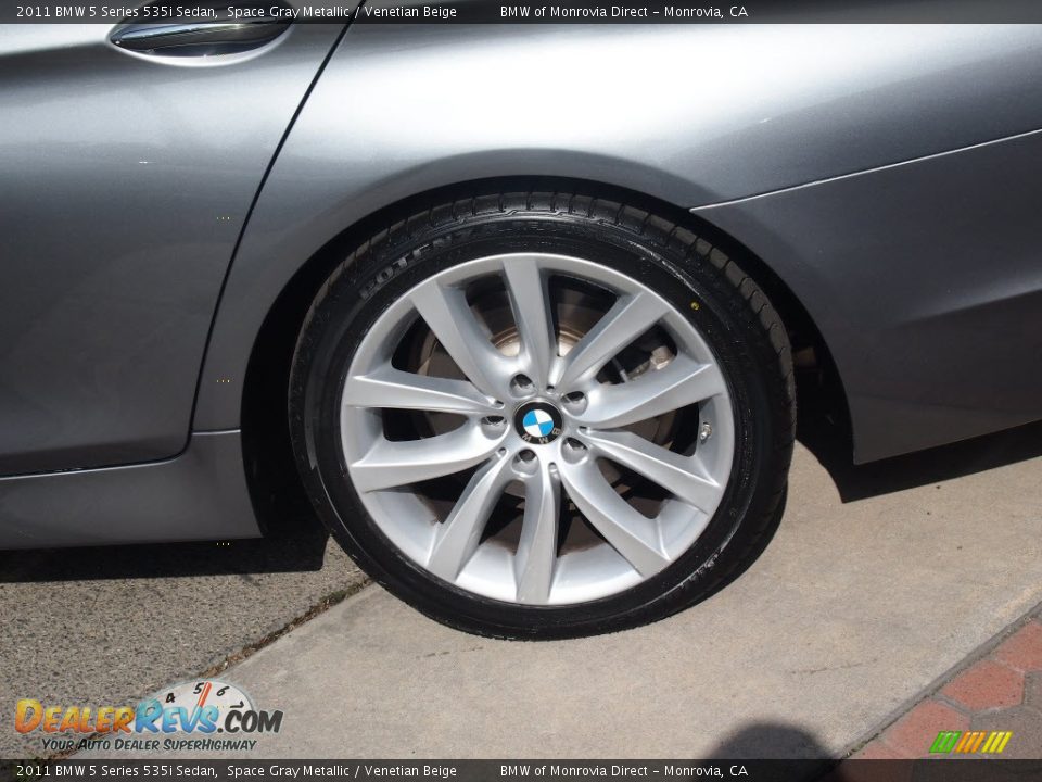 2011 BMW 5 Series 535i Sedan Space Gray Metallic / Venetian Beige Photo #11