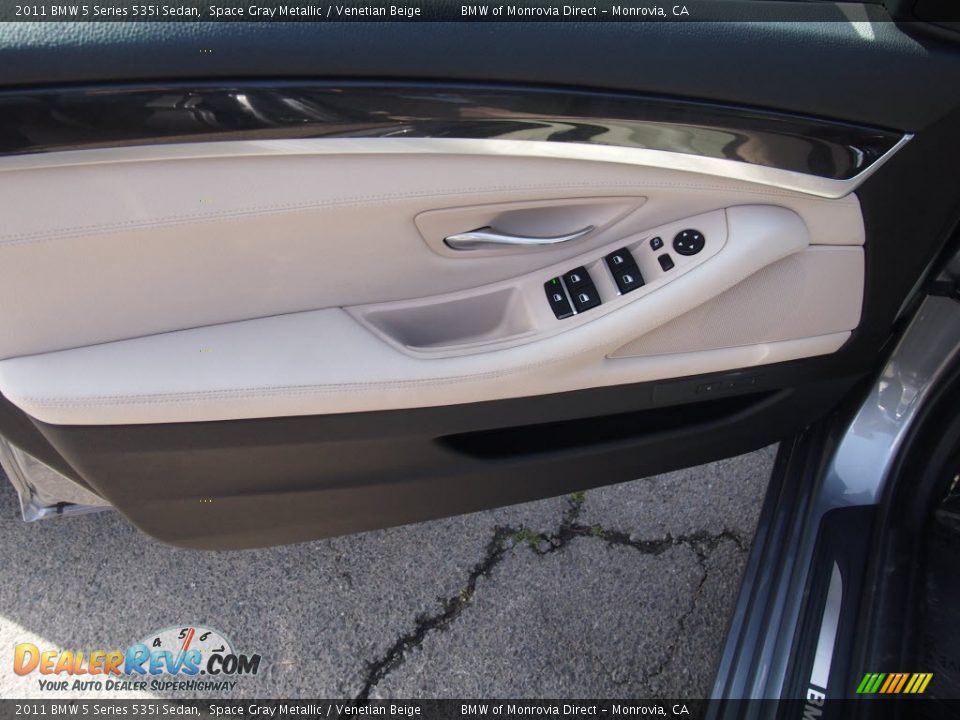2011 BMW 5 Series 535i Sedan Space Gray Metallic / Venetian Beige Photo #16