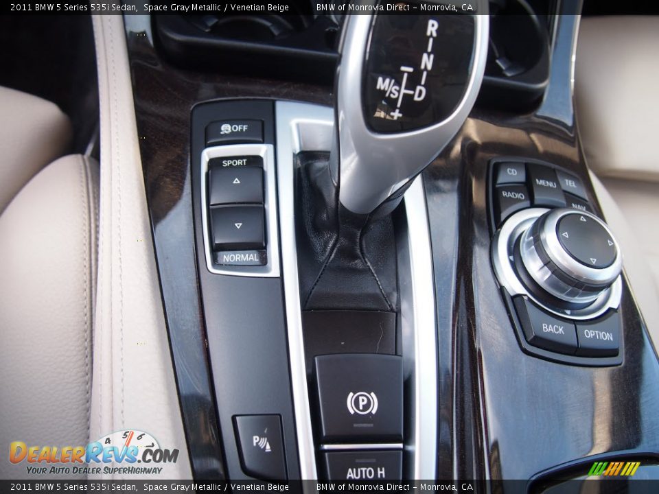 2011 BMW 5 Series 535i Sedan Space Gray Metallic / Venetian Beige Photo #23