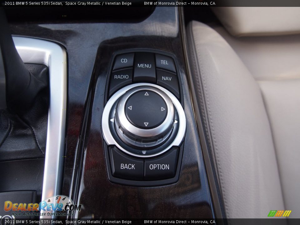 2011 BMW 5 Series 535i Sedan Space Gray Metallic / Venetian Beige Photo #24