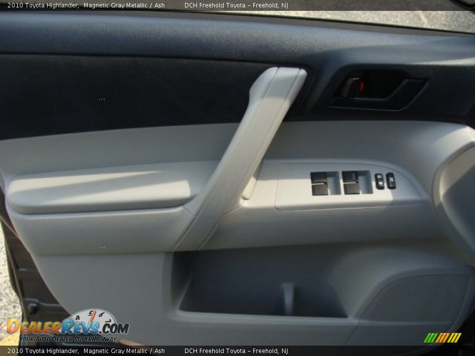 2010 Toyota Highlander Magnetic Gray Metallic / Ash Photo #9