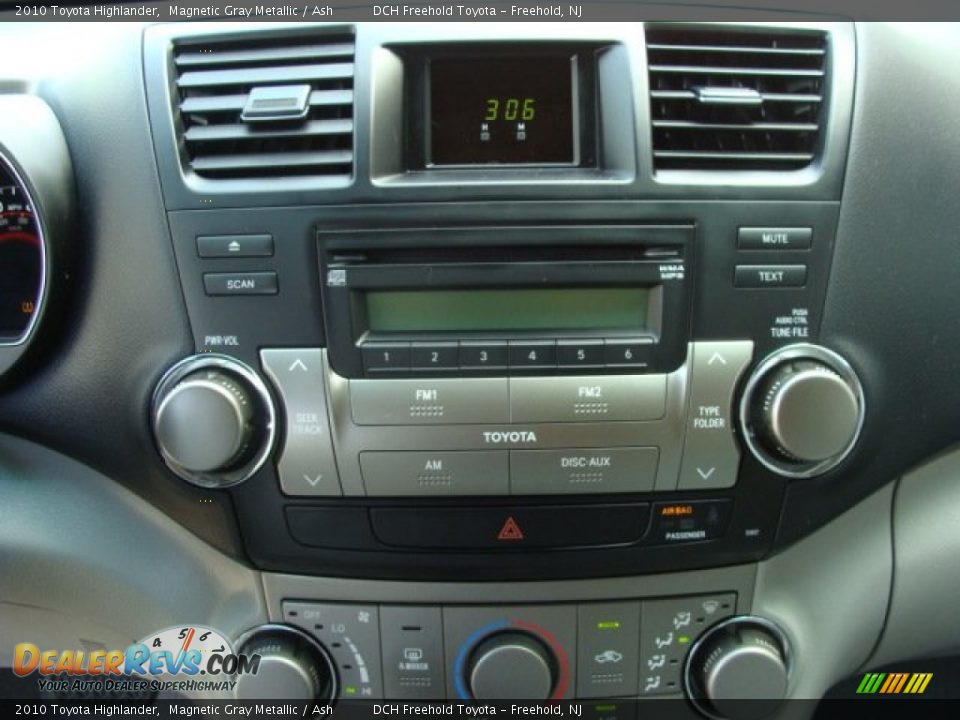 2010 Toyota Highlander Magnetic Gray Metallic / Ash Photo #17